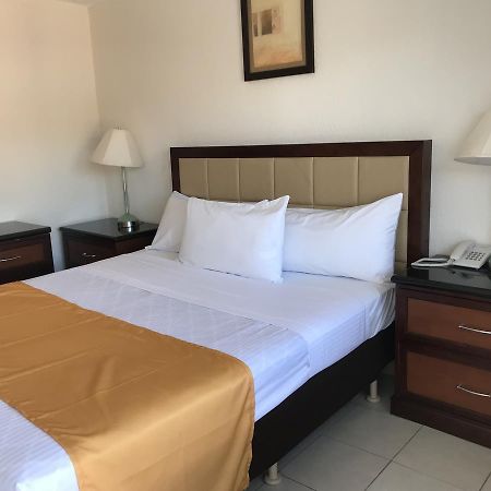 Hotel Guillen Jr Tijuana Exterior foto